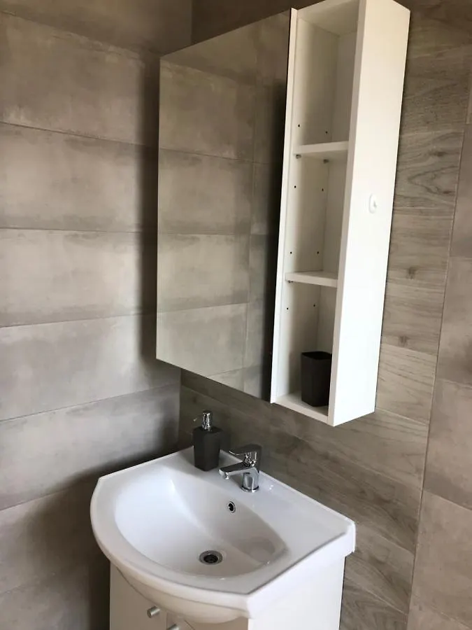 דירה טרוגיר Apartmani Mm קרואטיה