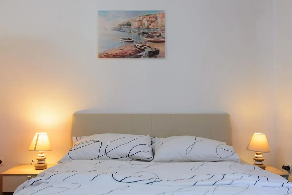דירה טרוגיר Apartmani Mm קרואטיה