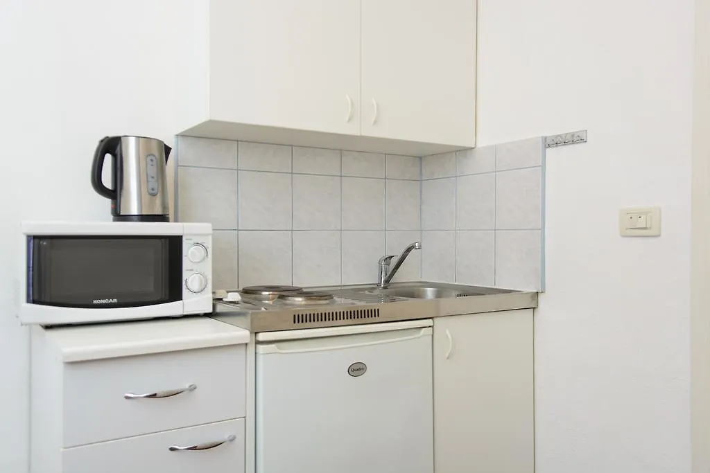 טרוגיר Apartmani Mm קרואטיה