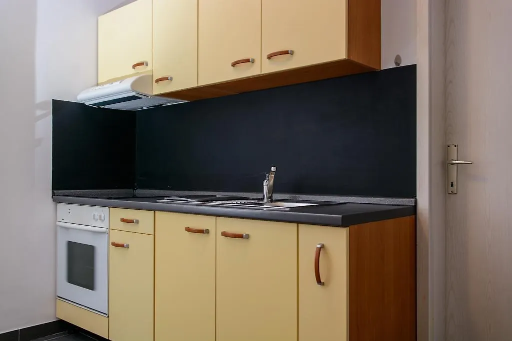 טרוגיר Apartmani Mm דירה